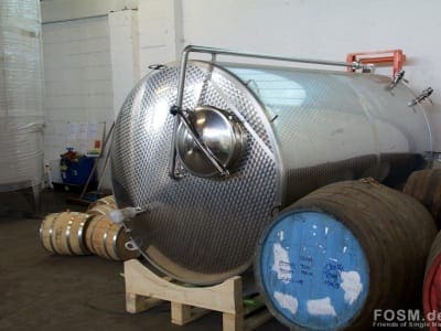 Glasgow Distillery - Washback und Fässer