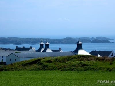Ardbeg Distillery - Blick von der Straße
