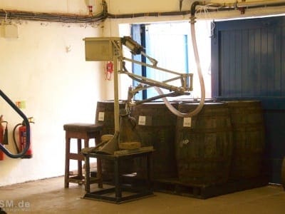 Glen Scotia - Fässer werden befüllt