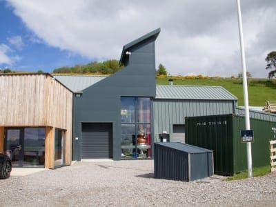 Glen Wyvis - Office und Produktionshalle